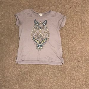 Gray shirt with cool design on front